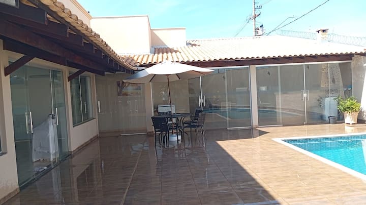 Casa Para Festa E Hospedagem- Com Ar E Conforto - Barretos
