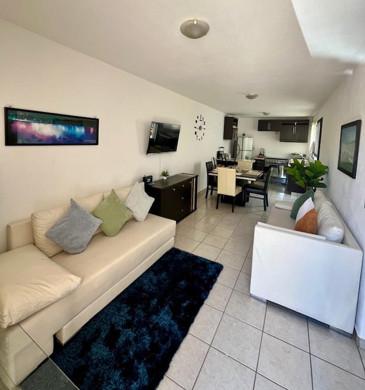 Casa Guadalupe| Fracc. Privado, Cochera Y Wifi - Ciudad Guzmán