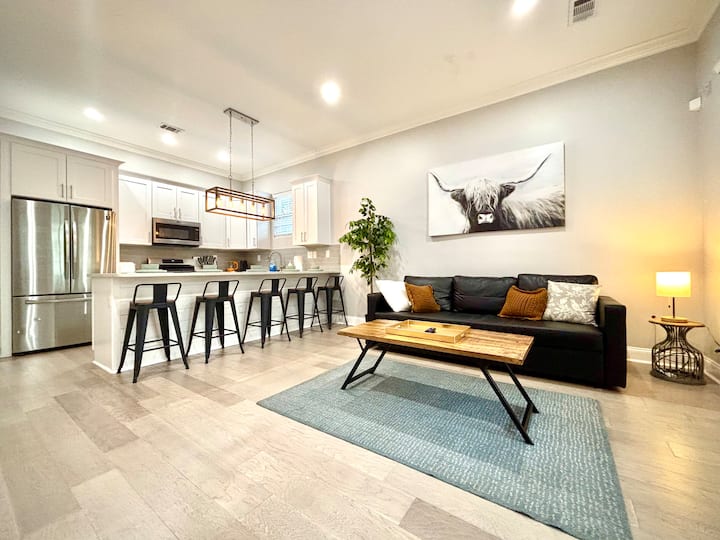 *Centralized Family Home - Quiet Neighborhood* - Memphis, TN