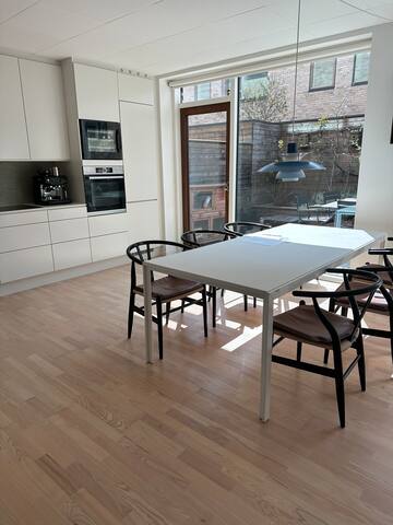 Townhouse close to the beach gallery image 3