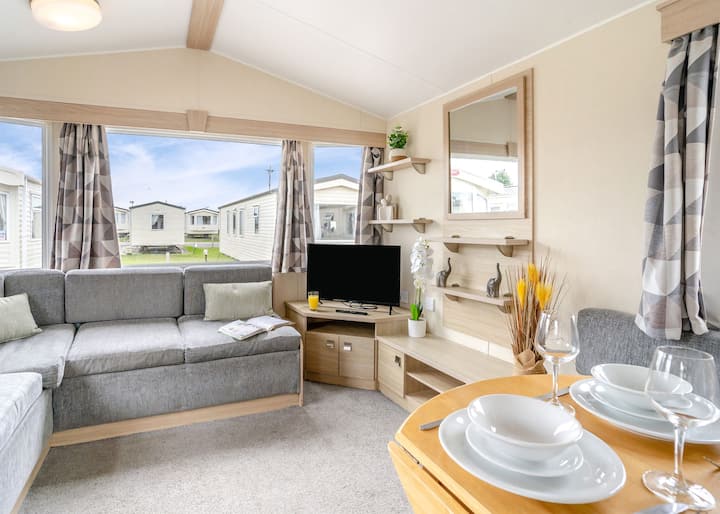 Bronze Caravan With Parking* - Holywell