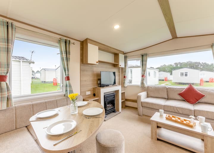 Silver Caravan With Parking - Newquay