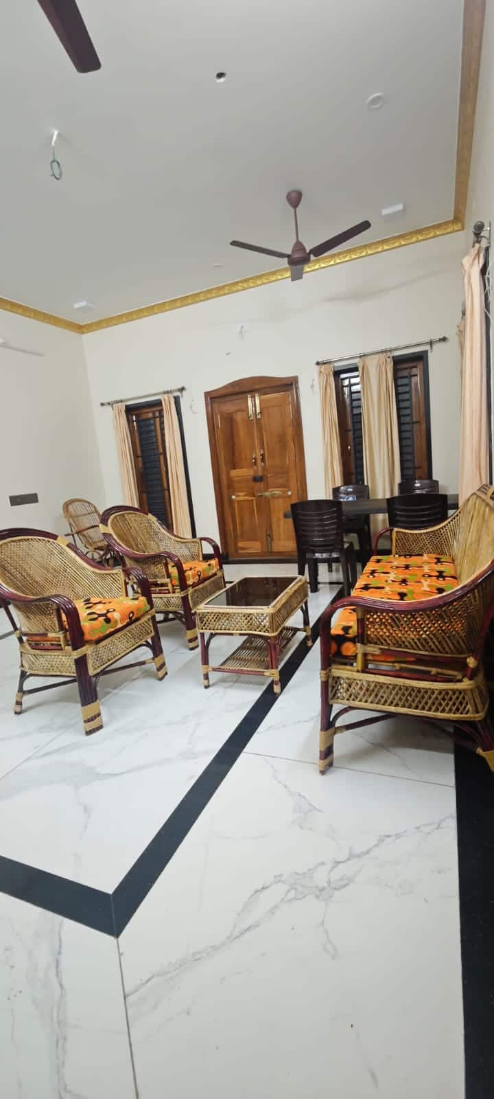 Lathamahi Rooms By 
Club House - Kumbakonam