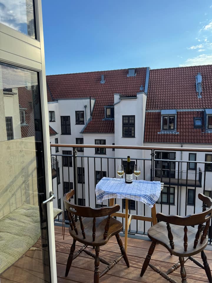 Charming Loft With Balcony By Christianshavn - Köpenhamn