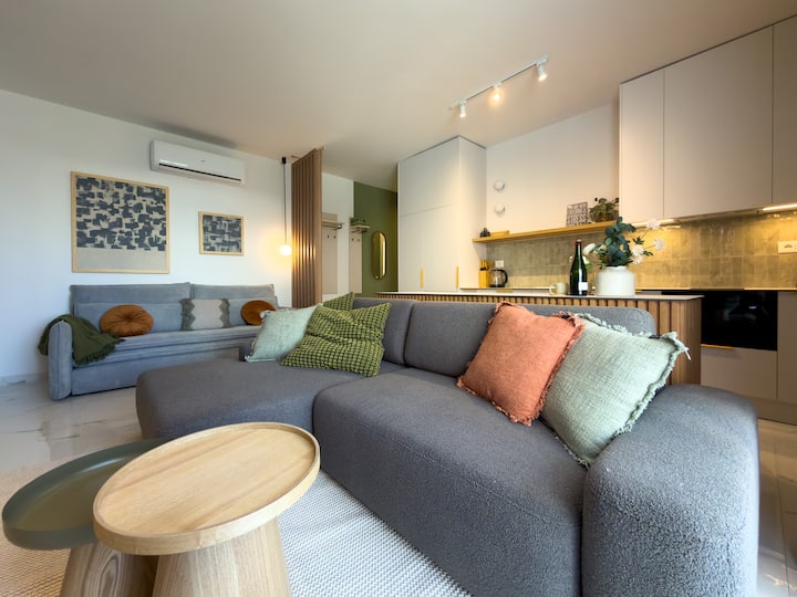 "Avocado Studio" – Adults Only (+16) - Sarandë