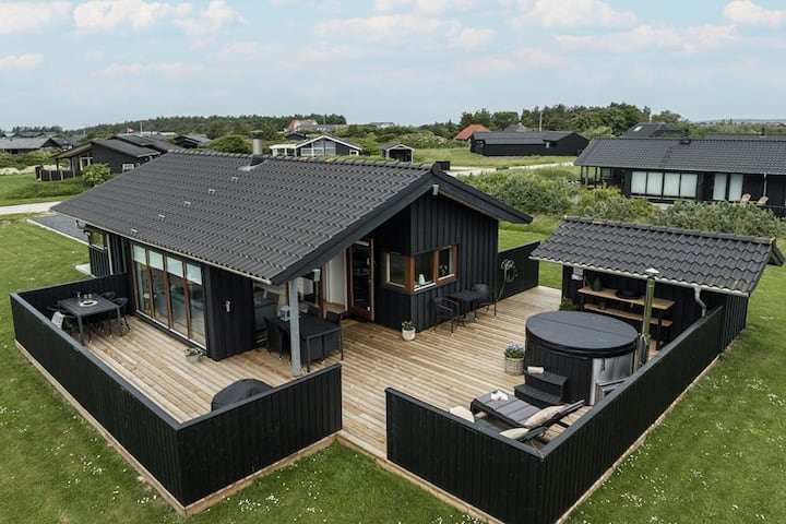 Dejligt Sommerhus Tæt Ved Vandet - Hirtshals