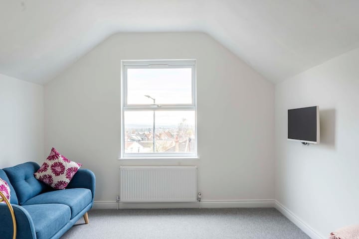 The Pink Room - Brístol