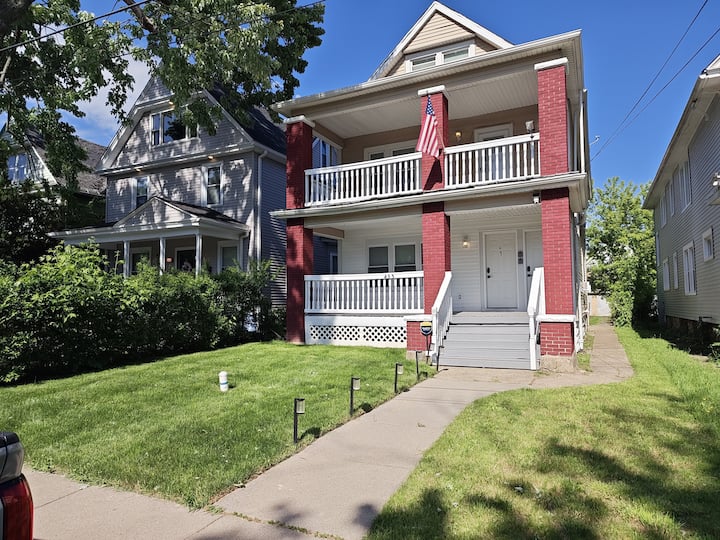 Modern Niagara Loft With Private Sunset Balcony - ナイアガラ・フォールズ, NY