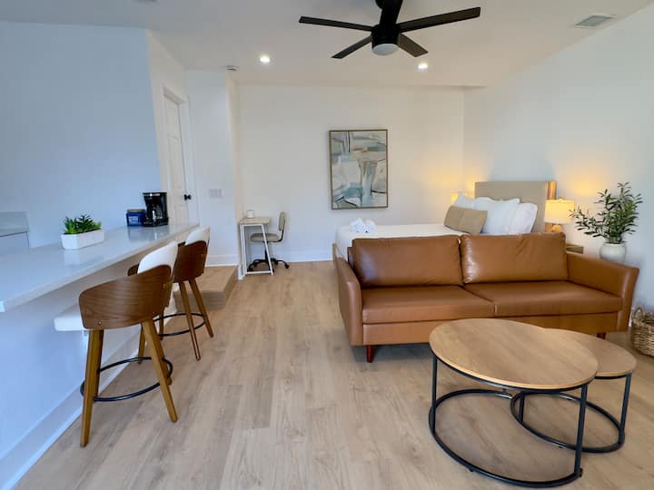 Peaceful Private Studio W/backyard Near Lax & Sofi - Inglewood, CA