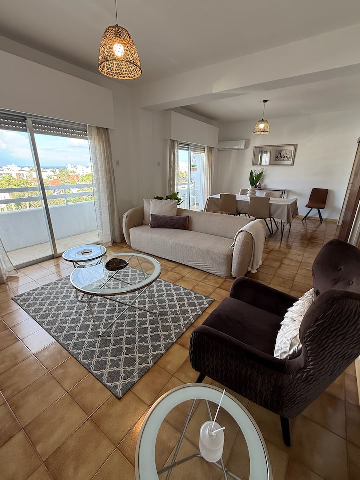 City Vibes - Central 3br Spacious Apartment - Larnaka