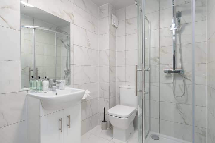 The Oldbrook Executive Stay | Prime Milton Keynes - Milton Keynes