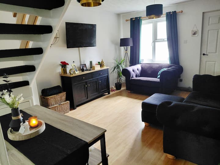 Cosy Terrace Home - Lechlade
