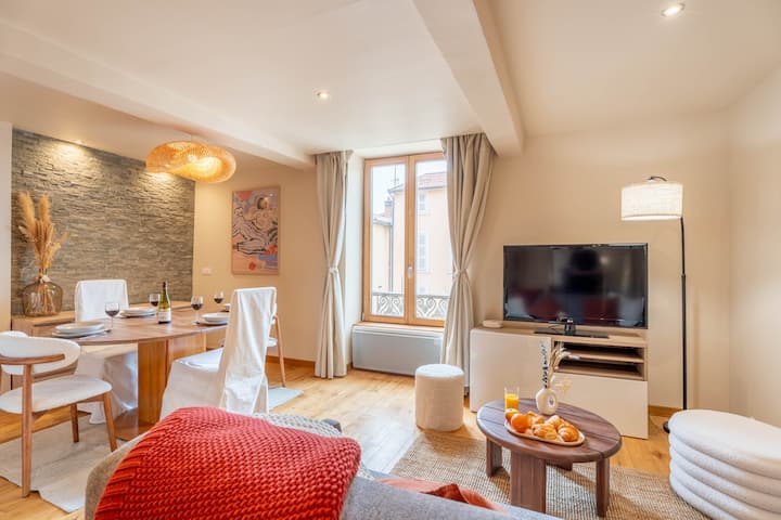 Le Chaleureux - Centre & Gare 6min - 6 Pers - Cosy - Trévoux