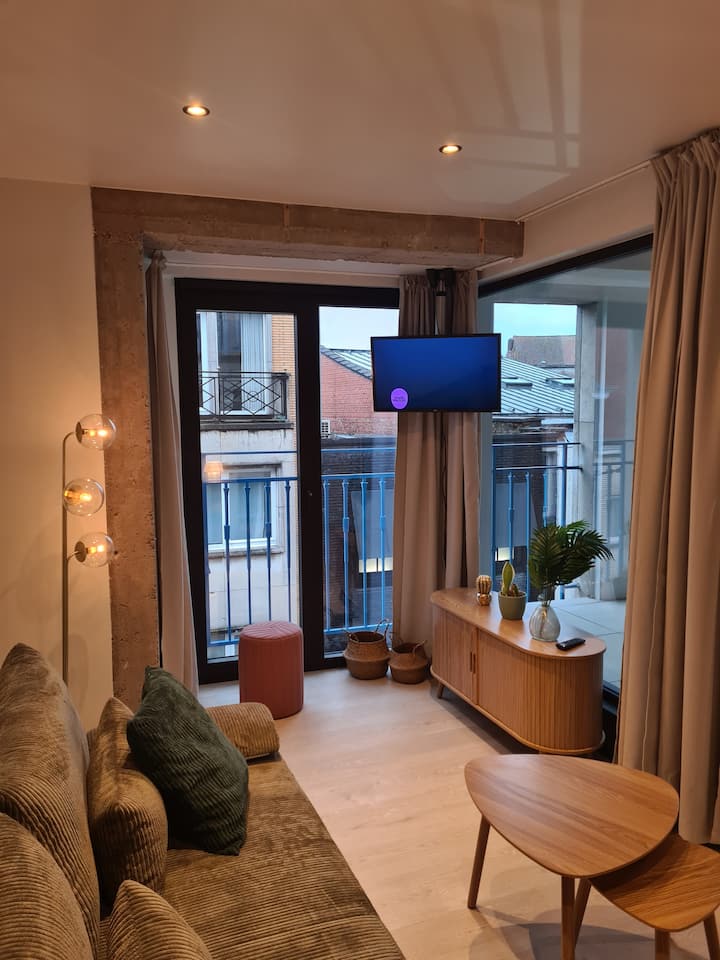 Appartement Met Afzonderlijke Slaapkamer En Terras - Courtrai
