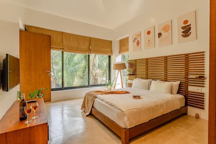 Bedroom 1 image 2