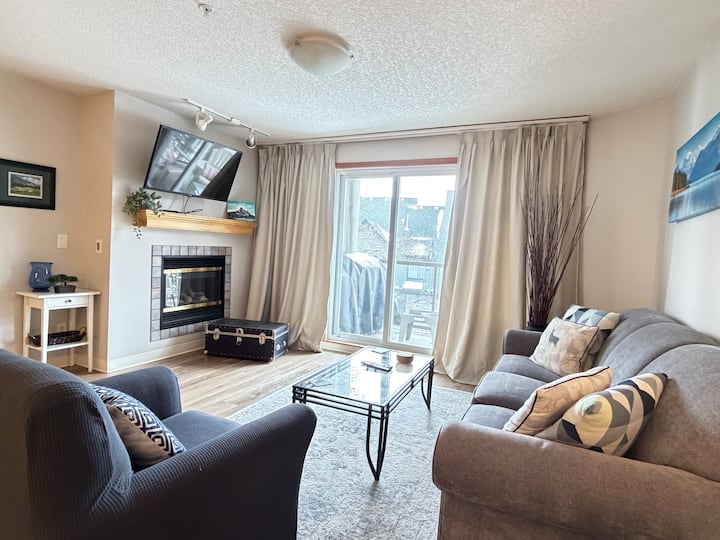 Wholesome One Bdrm Apt W/kitchen, Ac & Mountn View - Canmore