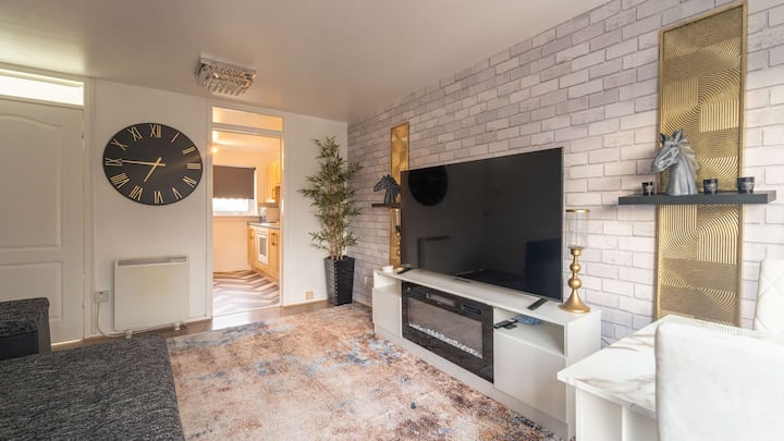 East Kilbride 1bhk Apartment With Free Parking - East Kilbride