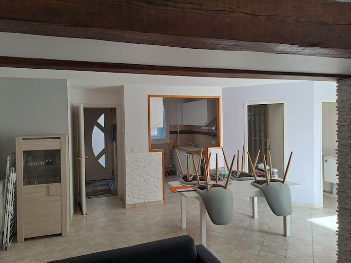 Appartement T3 Plain-pied Au Centre Du Village. - Condrieu