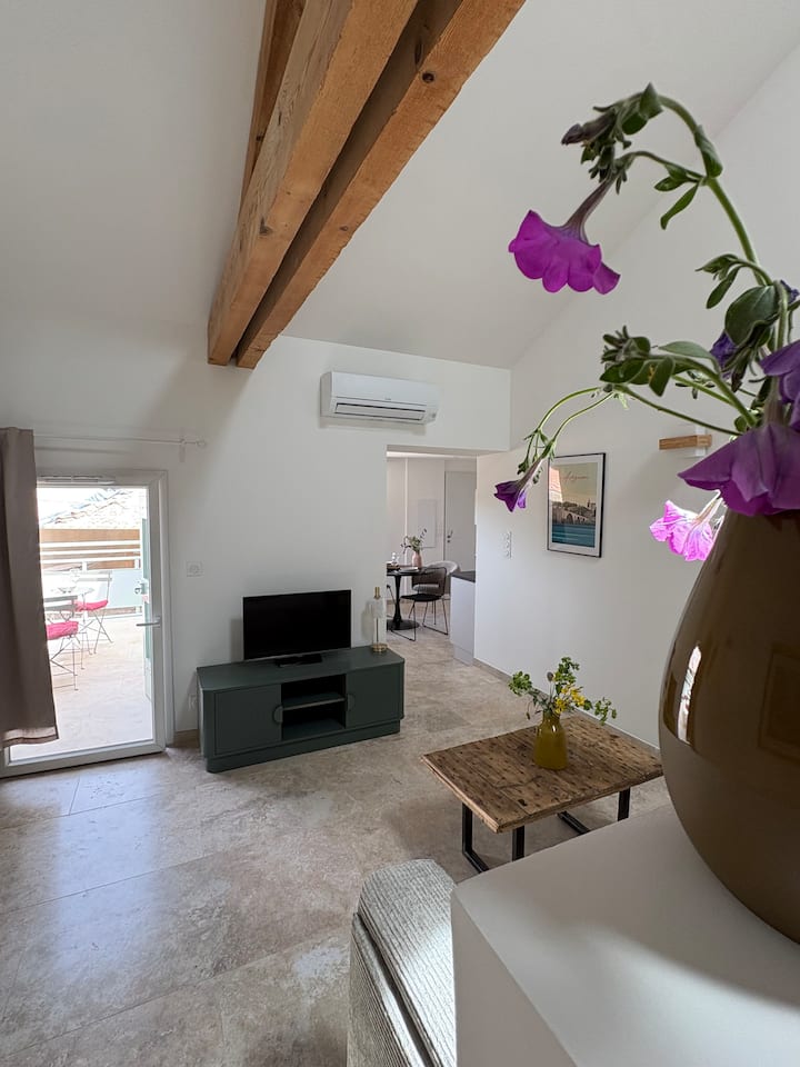 Chez Augustine – Studio Cosy & Terrasse – Luberon - Cadenet