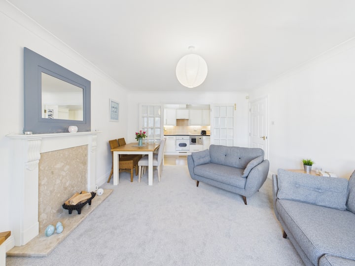 Stylish Apartment - 5 Min Walk To Beach & Marina - Torquay