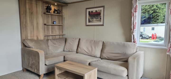Cosy Private Affordable Escape Holiday Home - Wellingborough