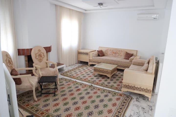 Villa Spacieuse |Piscine Privée | Près Plage |4 Ch - Hammamet