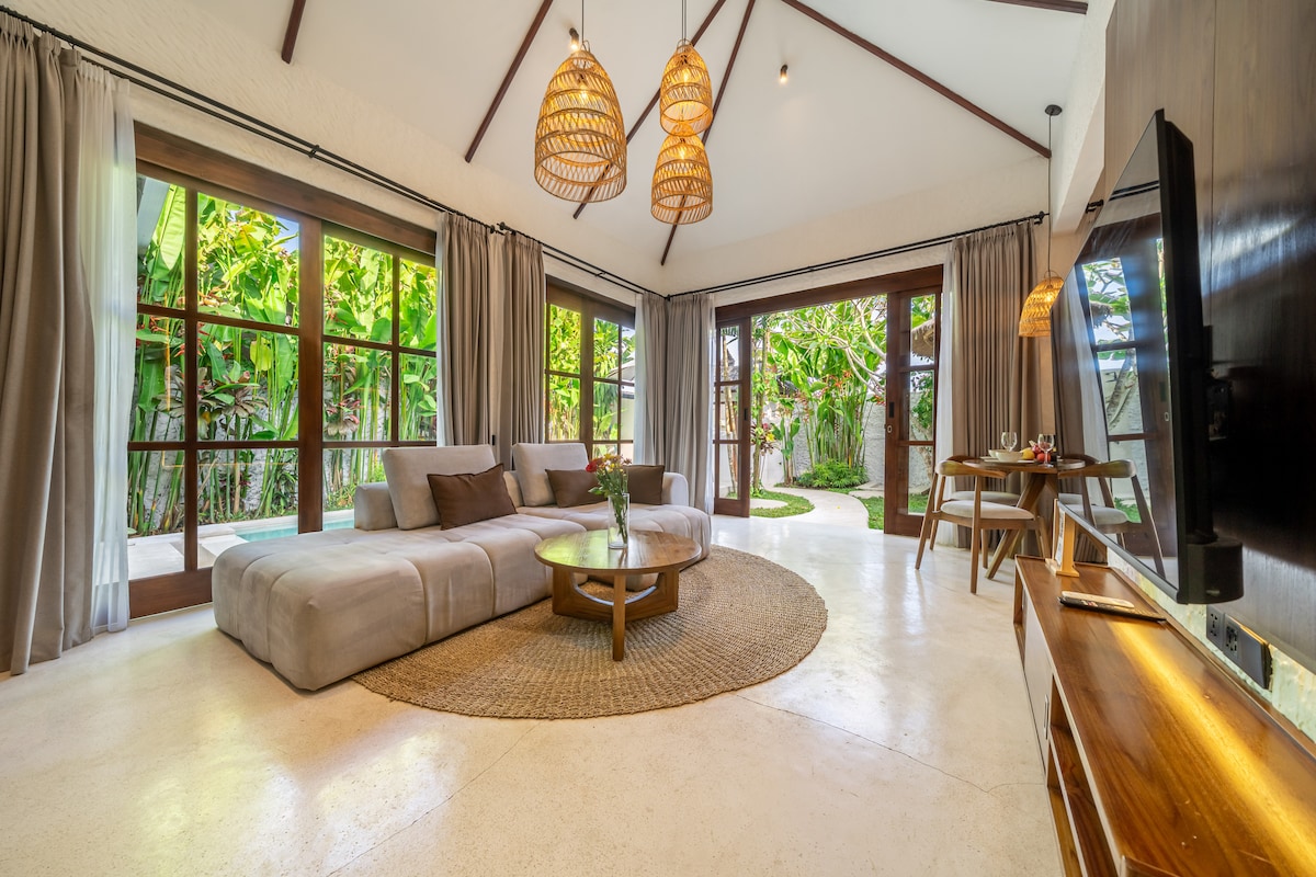 Villa in Ubud · ★4.73 · 2 bedrooms · 2 beds · 2 baths, συγκρίσιμο Airbnb
