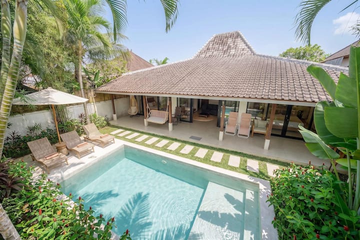 Designer 3br Villa W Garden Bath & Pool Ubud - Ubud