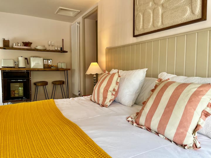The Rooms At Lower Farm. Sleeps 8-9 Guests. - Taunton