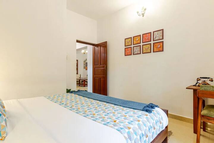 Bedroom 1 image 1
