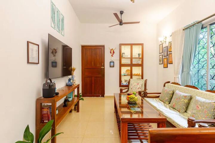 Living room image 3