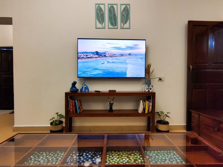Living room image 2