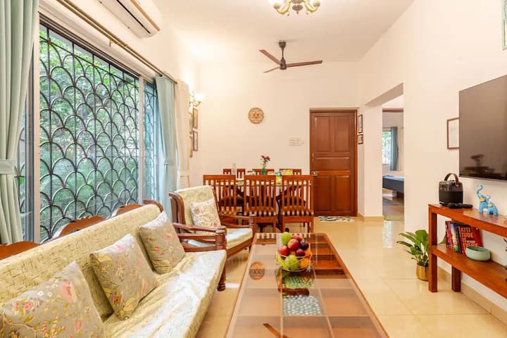 Living room image 1