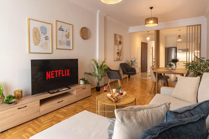 Modern 2br • Balcony • Prime Location • Agia Sofia - Thessaloniki