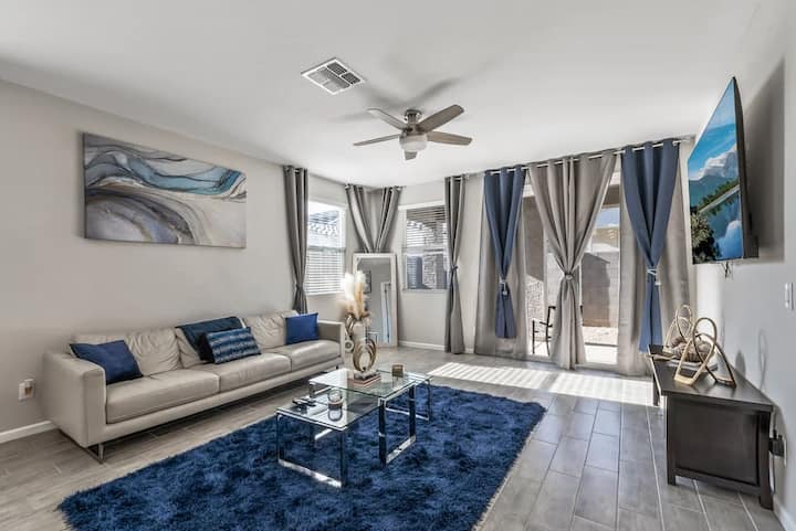 3br W/ King Bed | Sleeps 8 In Surprise - Surprise, AZ