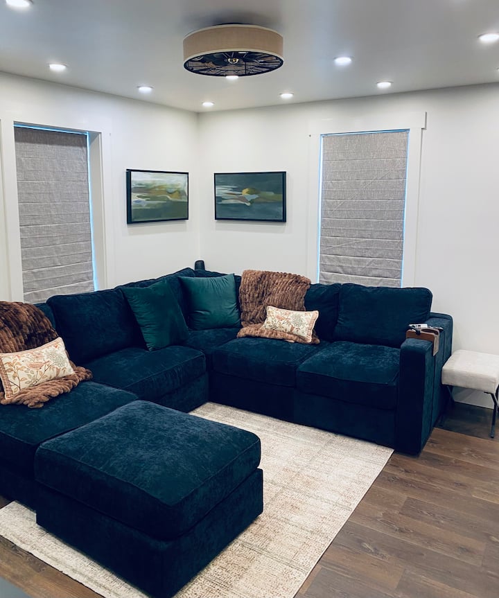 Sleek 2br Haven: Brand New En Suite & Pro Kitchen - Maryville, IL