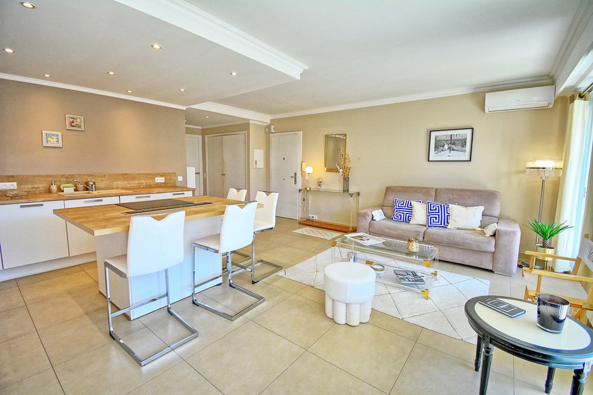 T2 Luxe, Jardin Privé & Mer à pied + parking