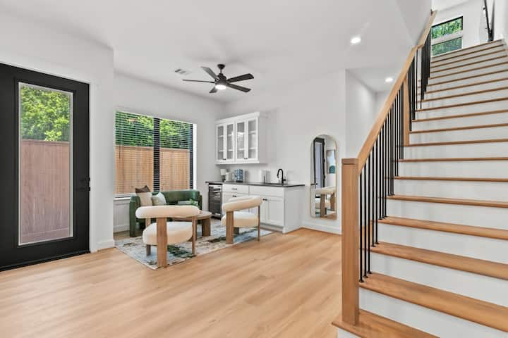Luxury 7br/7ba Home • Houston Skyline • Downtown - Bellaire, TX