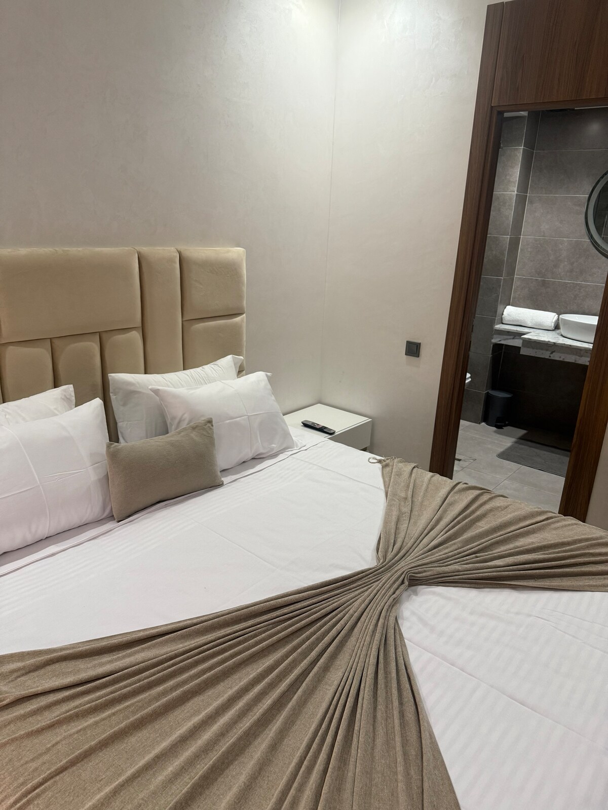 Beautiful 3-Bedroom Menara Garden Villa + Pool - Flats for Rent in ...