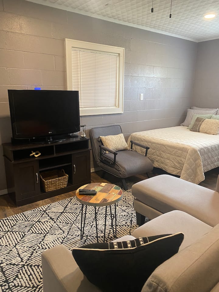 Cozy Country Studio - La Paloma, TX