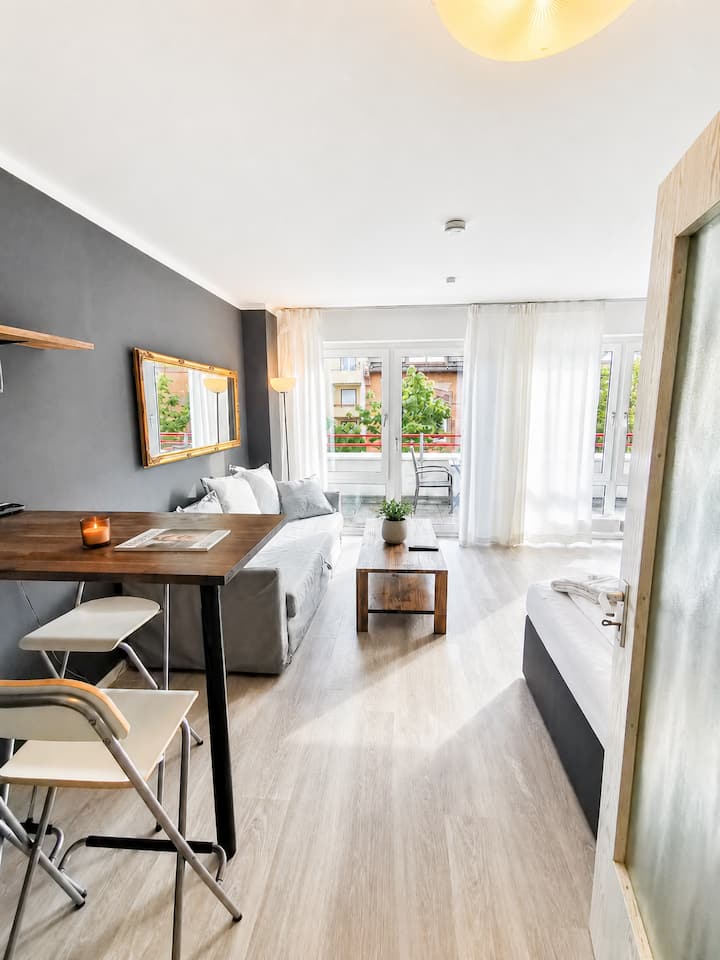 Cf44 - New Made City Centre | Balcony | Netflix - Heidelberg