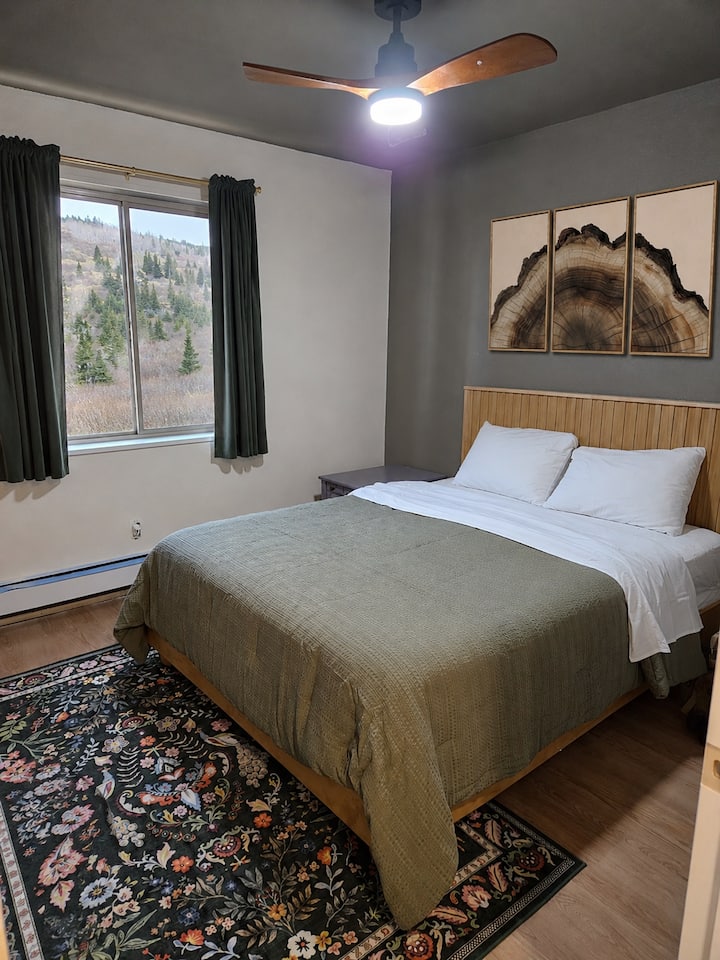 Bear Valley Bungalow, Private 2br Mountain Retreat - Anchorage, AK