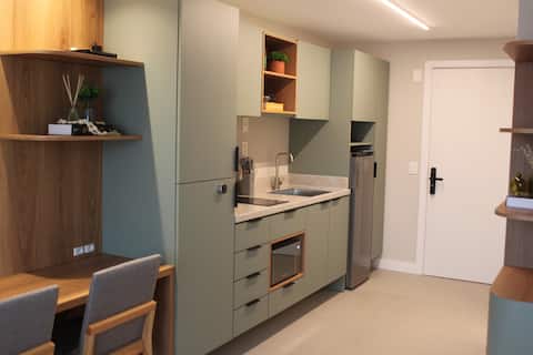 Top performing Airbnb: King-Size Bed/Garage · Cidade Baixa · Santa Casa/UFRGS in Cidade Baixa