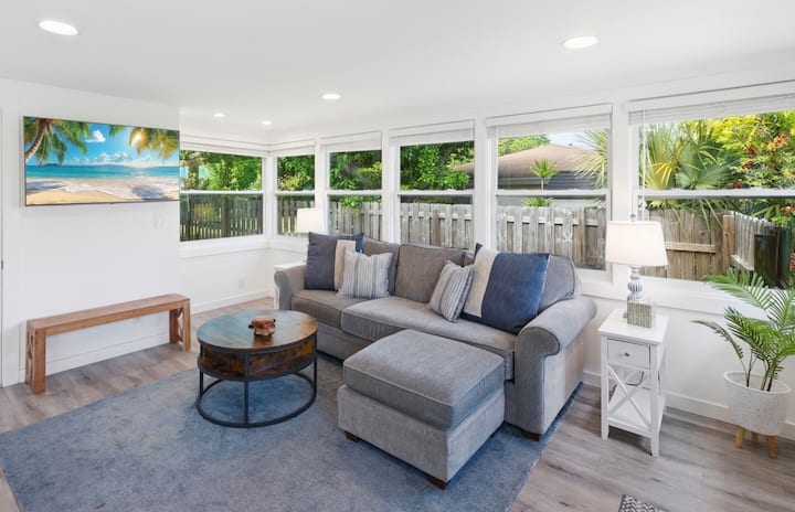 Delray Cottage • Firepit + Yard • Pet-friendly - Delray Beach, FL