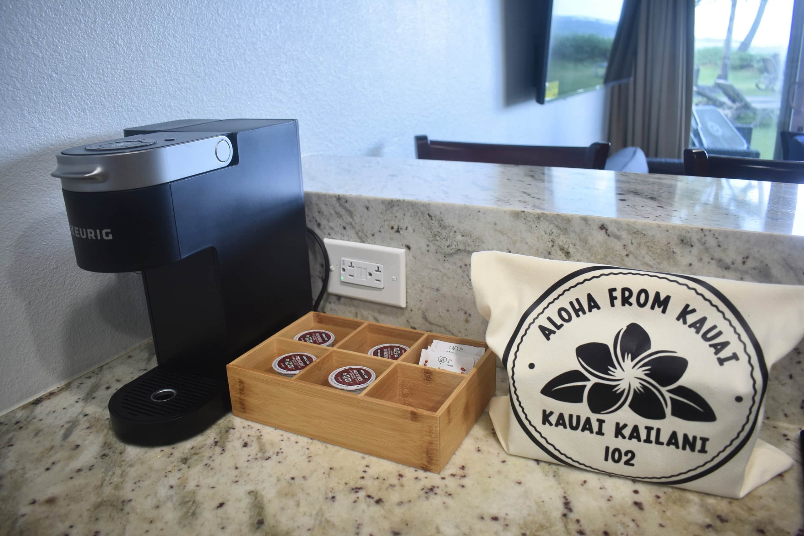 Condo in Kapaa · ★5.0 · 2 bedrooms · 4 beds · 1 private bath - Image 8