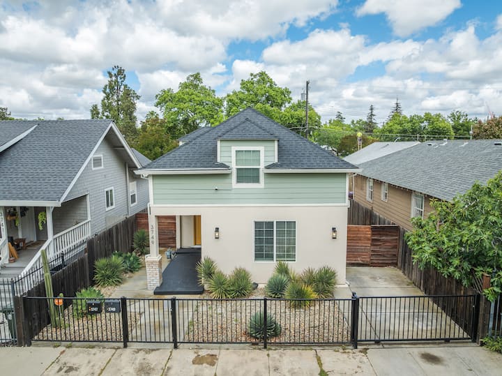 2br Near Uc Davis Fast Wi-fi & Comfortable Stay - Sacramento, CA