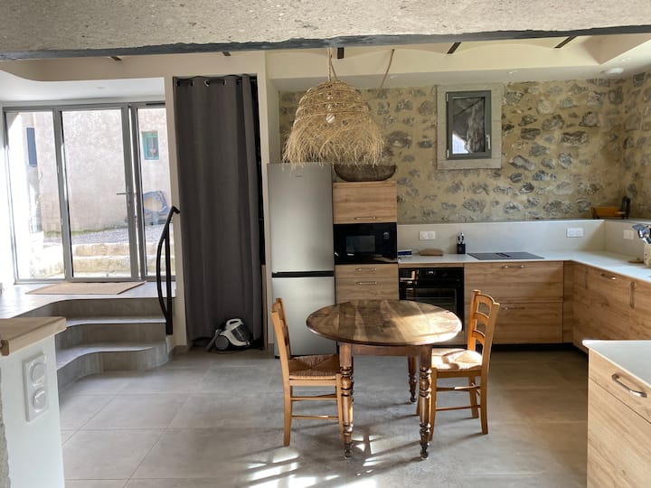 Chambre D'hôtes Dans Une Grange En Pierres+jardin - Die