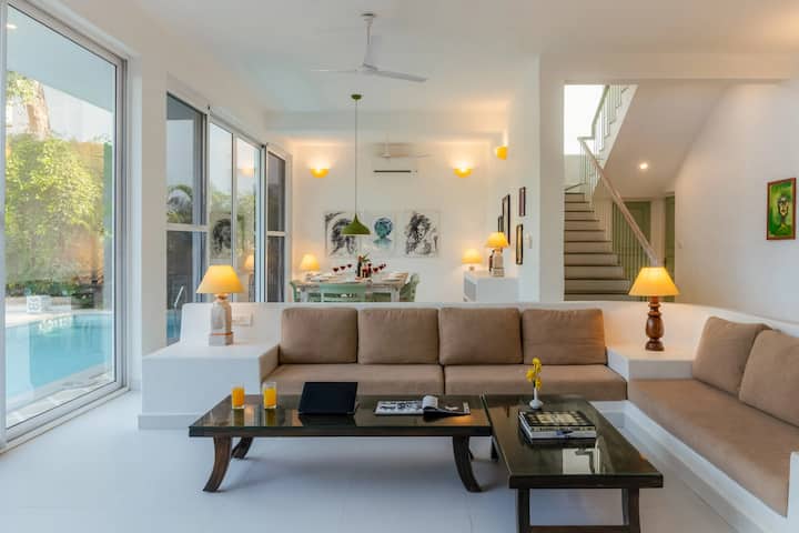 Living room image 2