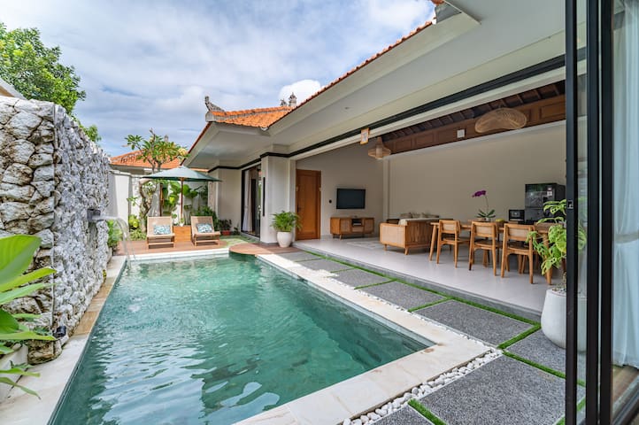 Sibang Serenity 2BR Villa & private pool | near Ubud 'Green School'