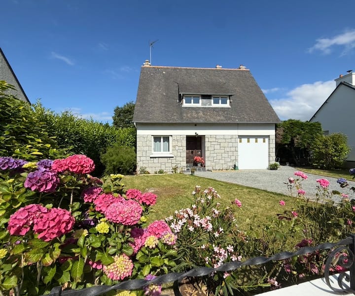 Maison familiale Côte De Granit Rose, plage à pied — Louannec